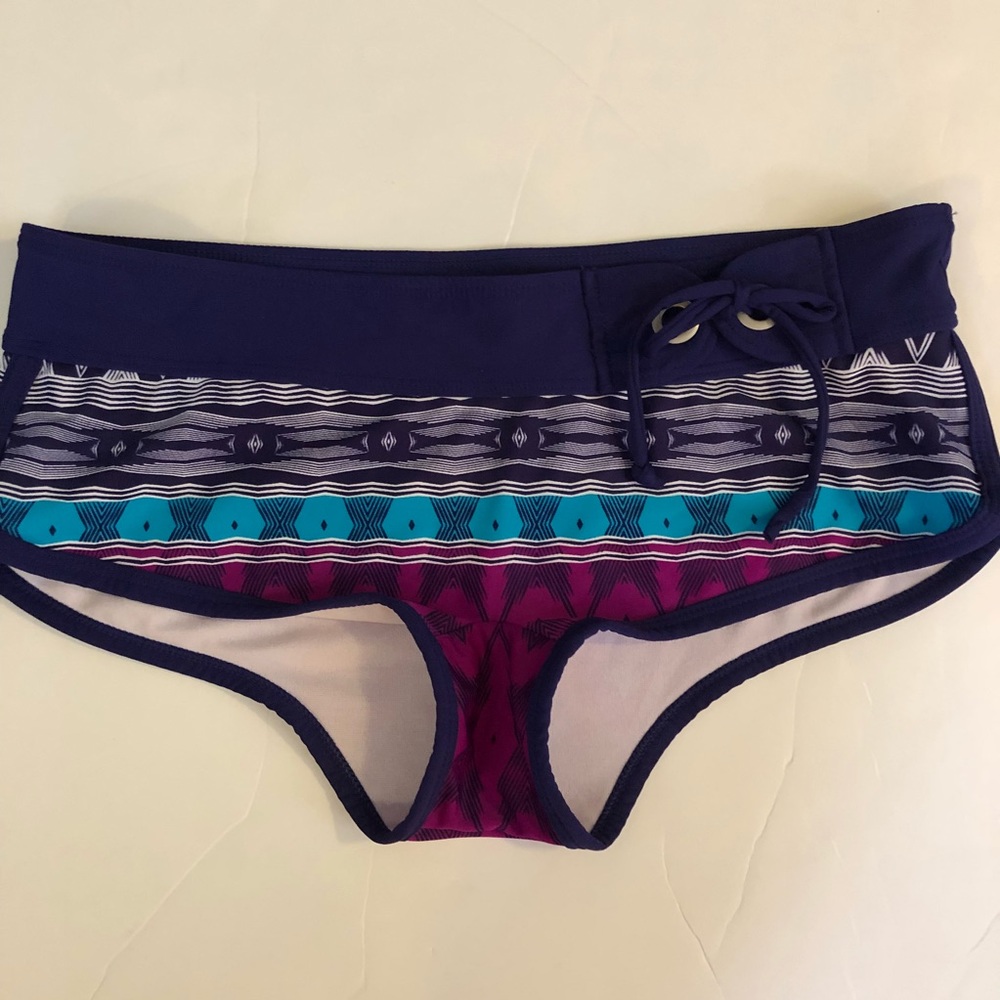 Athleta ‘Board Short’ Style Swim Bottoms